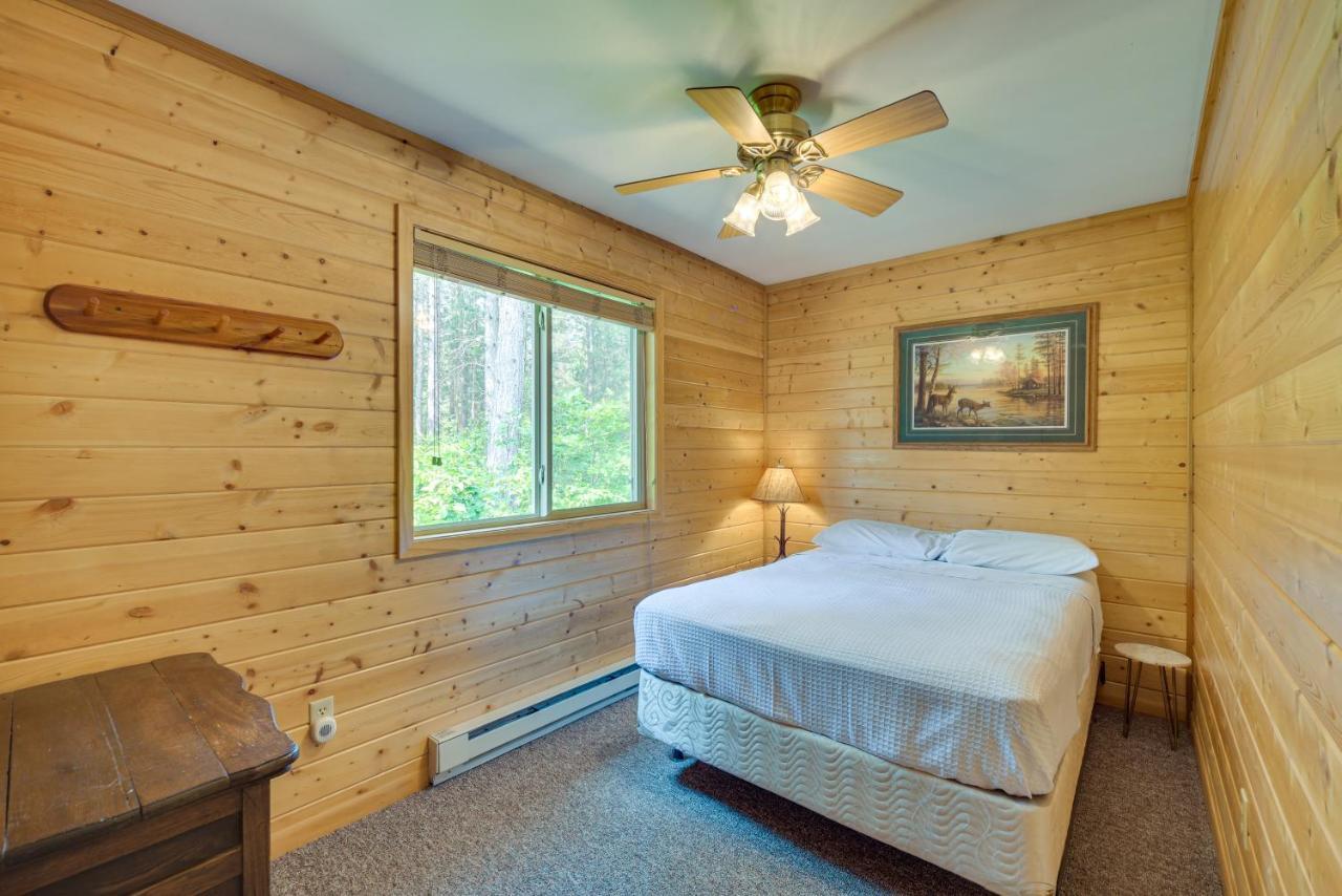 Holiday home Woodland With Fishing, Atv And Snowmobile Trails *
