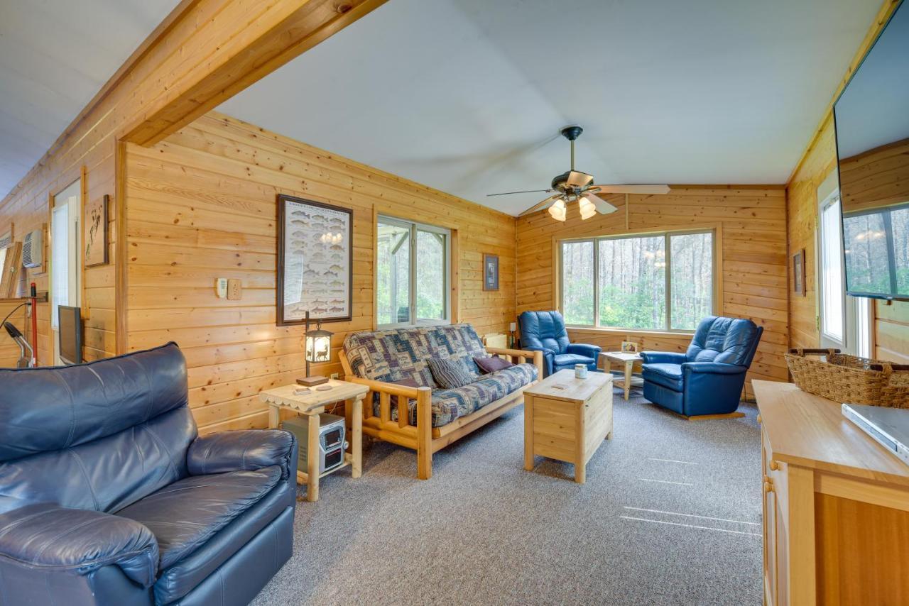 Woodland With Fishing, Atv And Snowmobile Trails Holiday home